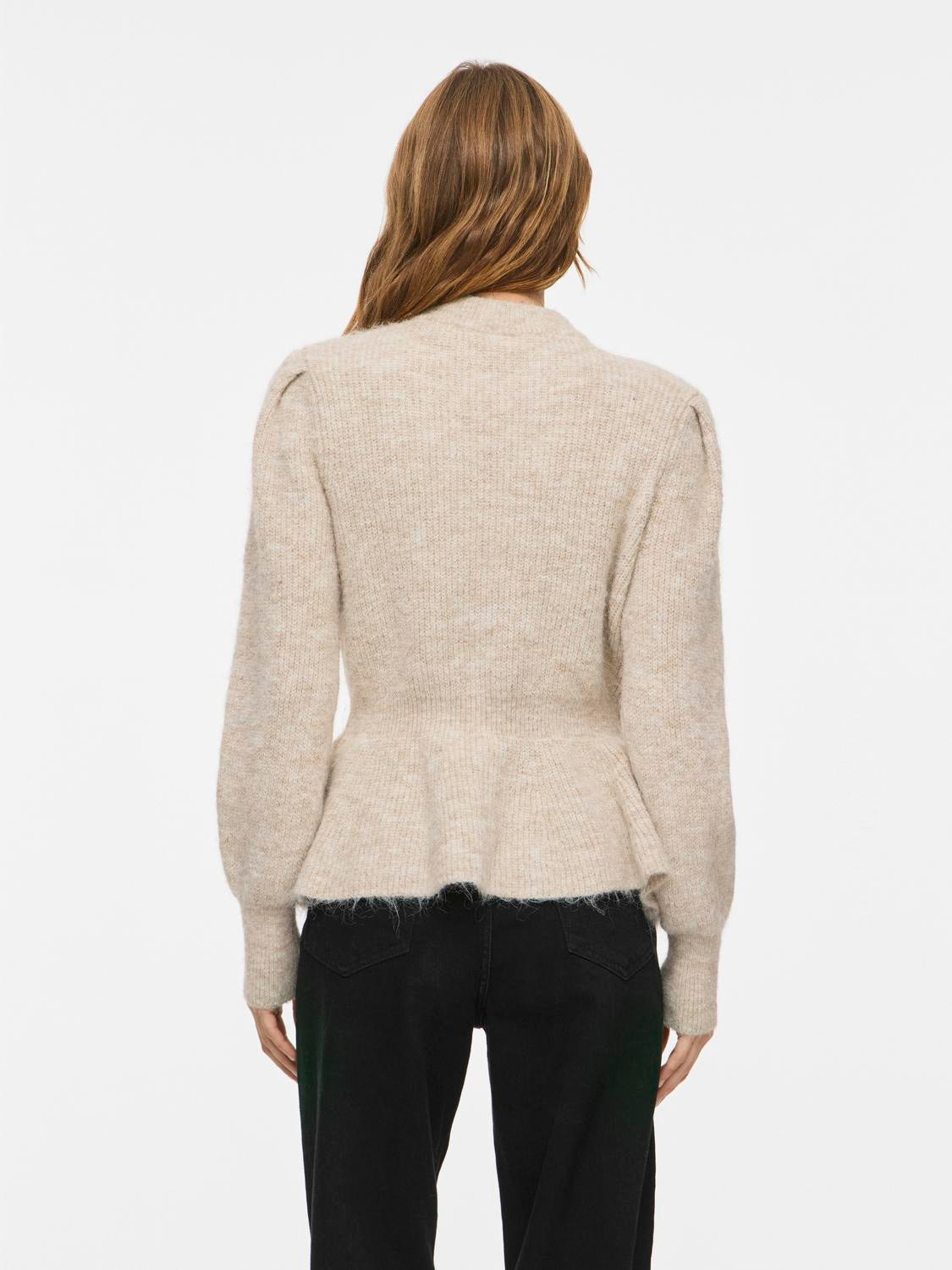 model_shot-back